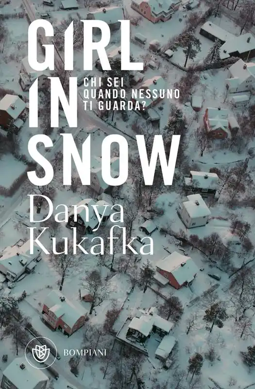 Acquista Ora Girl in snow